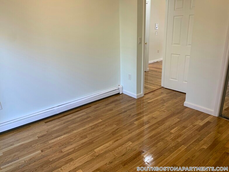 Building Photo - 285 Dorchester St