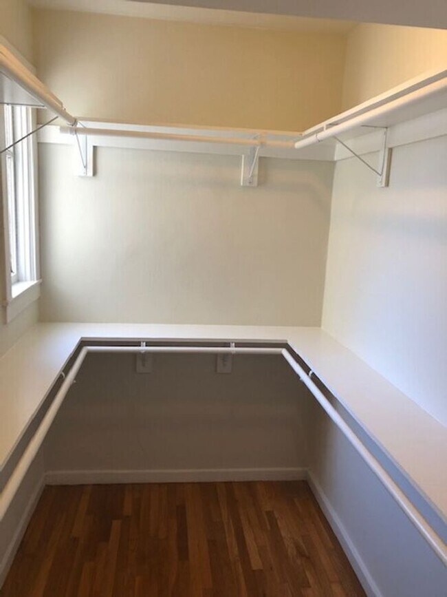 Building Photo - 3155 Broderick St