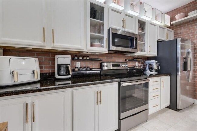 Building Photo - 12467 NW 17th Ct