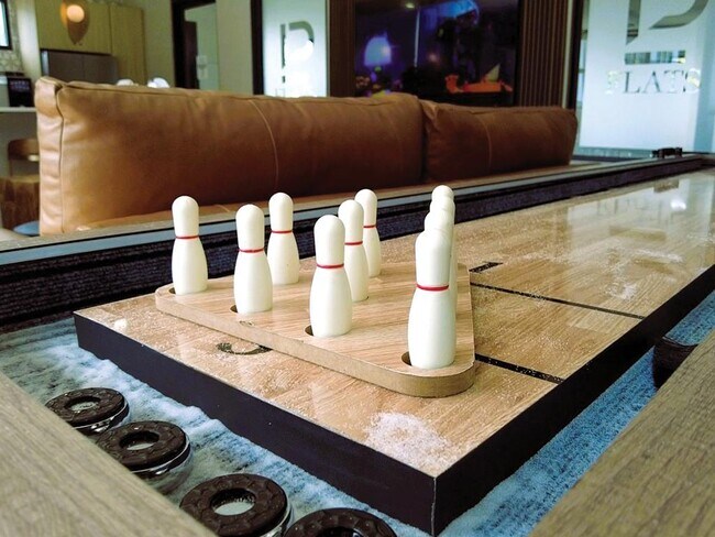 Building Photo - 1340 Log Pond Dr