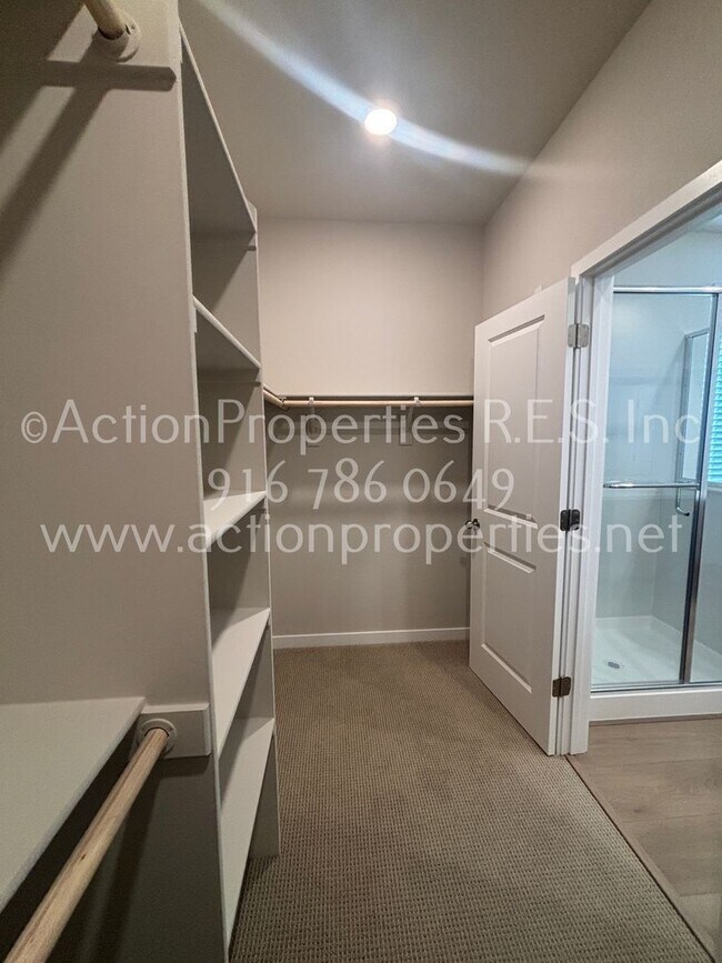 Building Photo - Action Properties Offering Roseville Solar: Inspiration Village Community Gated: 3 Bedroom 3 Bath...