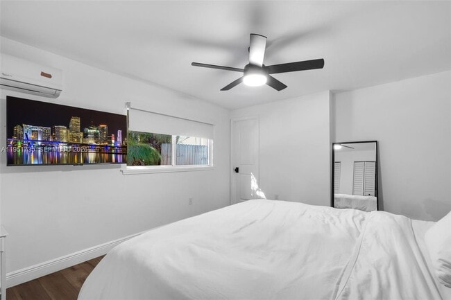 Building Photo - 5930 SW 47th St