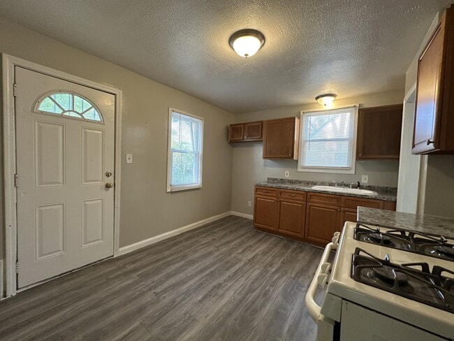 Building Photo - 4375 Guilford St