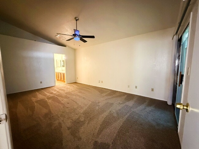 Building Photo - Charming 3-Bedroom Home for Rent in Highly Desirable Peoria School District!