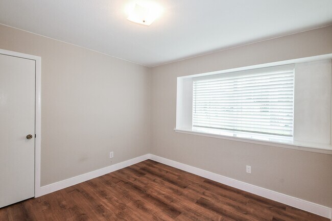 Building Photo - 19406 Enchantington Cir