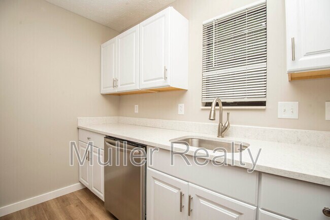 Building Photo - 2705 Sood Rd