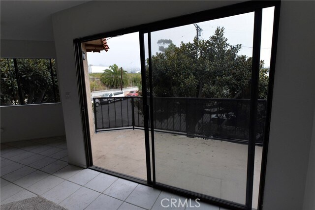 Building Photo - 103 El Oriente