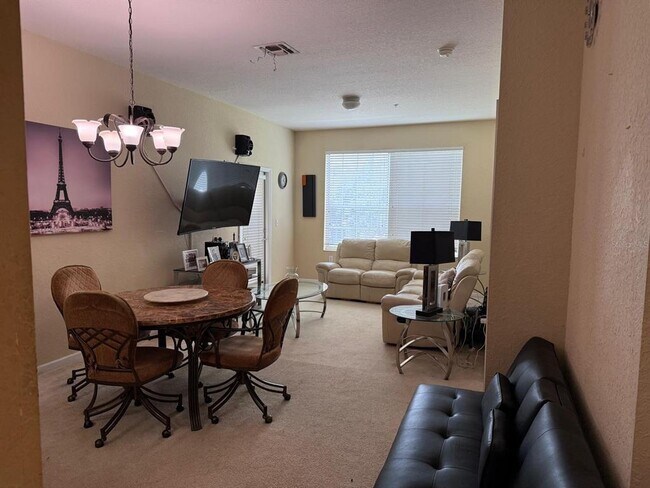 Building Photo - 6335 Contessa Dr