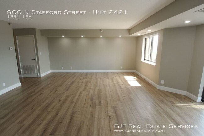 Building Photo - 900 N Stafford St