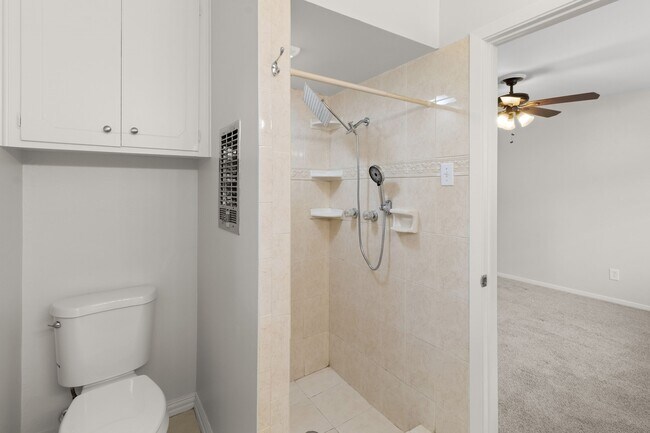 Building Photo - 10126 Metronome Dr