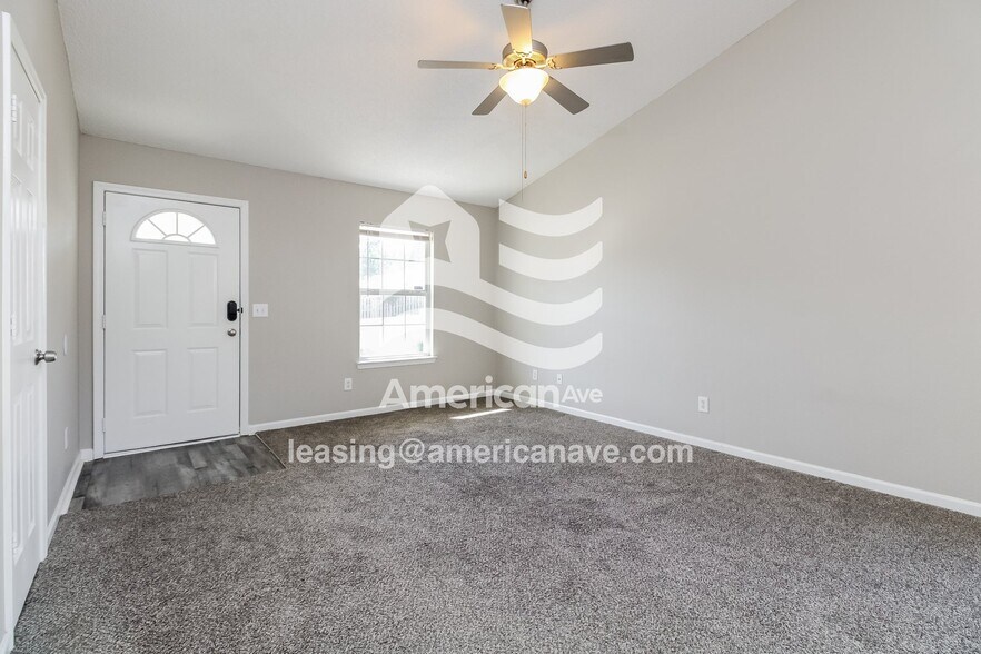 Building Photo - 406 Wincrest Ln