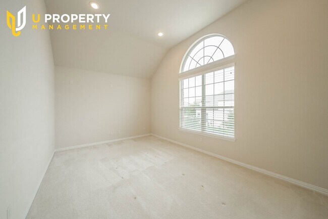 Building Photo - Gorgeous 2-story house in Denton