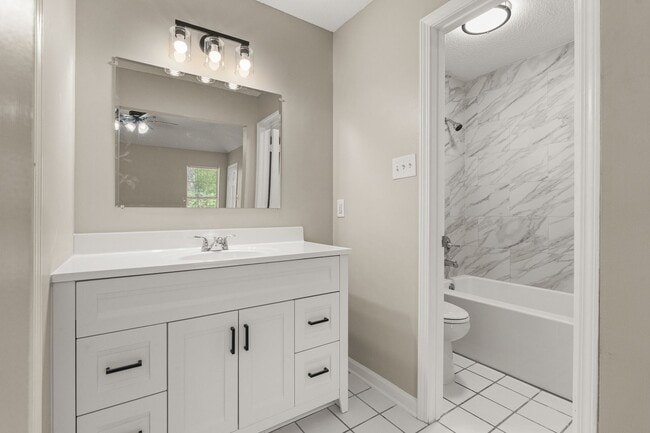 Building Photo - Updated 4 Bedroom 2 Bath Home - Open to Section 8