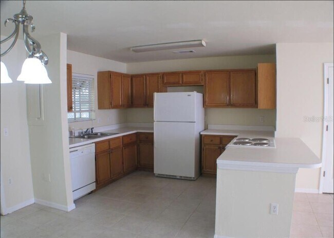 Building Photo - 5205 SW 97th Dr