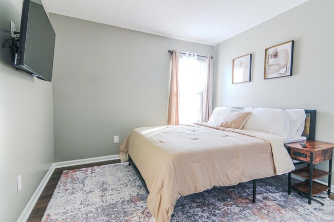 Building Photo - Fort Harrison State Park 4Bed Spacious Retreat