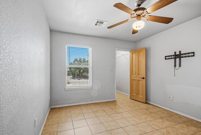 Building Photo - 351 Cielo Grande Ct