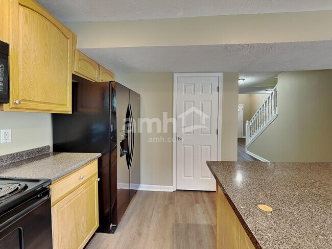 Building Photo - 7924 Valley Trace Ln