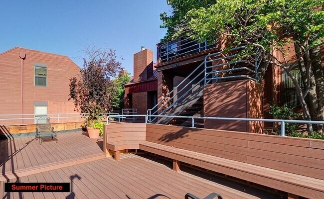 Building Photo - Completely Renovated 3 Bed 2 Bath Condo Downtown Pearl.  Brand New Interior!