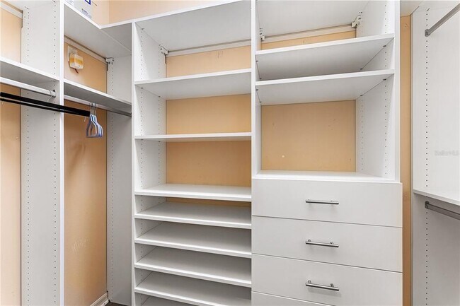 Building Photo - 1308 Thornapple Dr