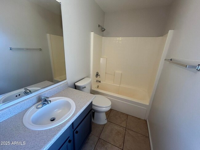 Building Photo - 2274 E Hazeltine Way