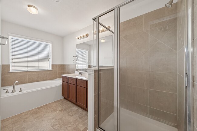 Building Photo - 5116 Dartmoor Ridge Trail