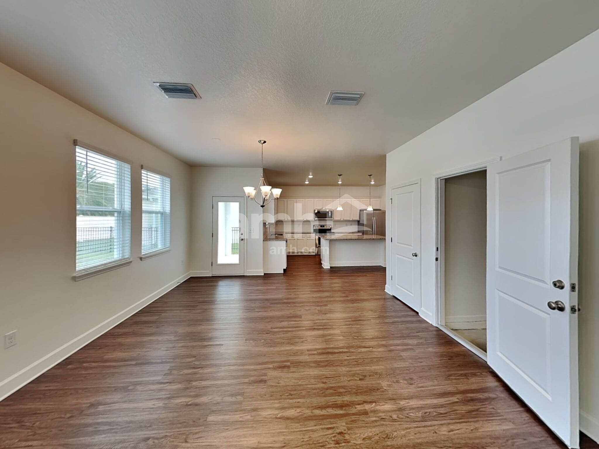 Building Photo - 315 Pine Terrace Dr