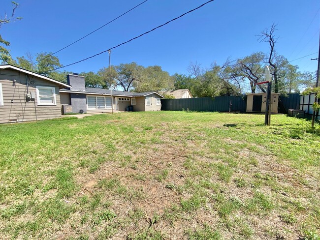 Building Photo - 4 bed near Texas Tech University and Lubbo...