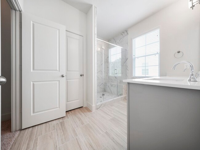 Building Photo - 2007 Bauer Dr