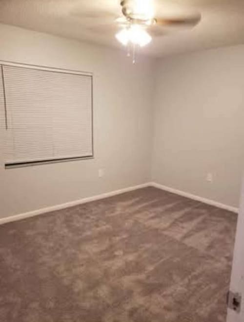Building Photo - 2118 Navel Cir S