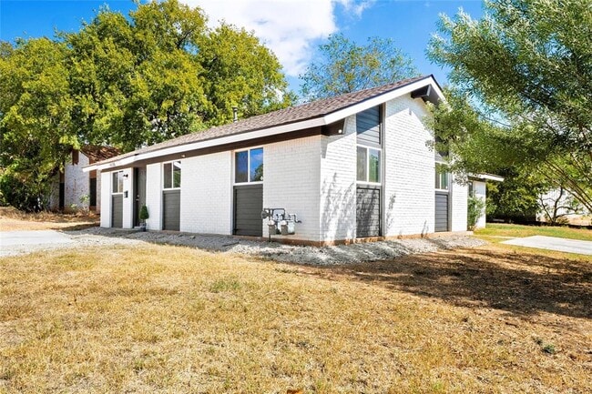 Building Photo - 4913 Hawk Cv