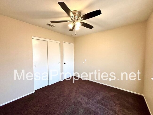 Building Photo - 8988 Grapefruit Ave