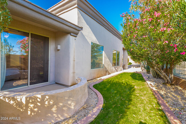 Building Photo - 14808 E Miramonte Way