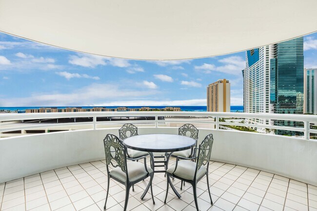 Building Photo - 1341 Kapiolani Blvd