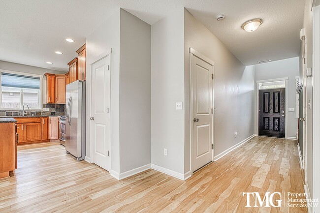 Building Photo - Spacious 4  BD Home with Modern Upgrades in Vancouver