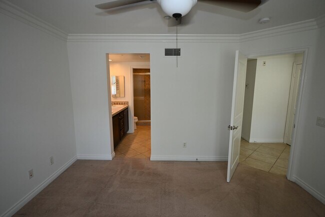Building Photo - Spectacular Gated 3 Bed + Den, 2.5 Bath Townhouse in Newport Beach.