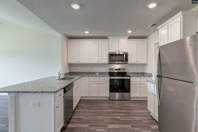 Building Photo - 807 Red Berry Ln