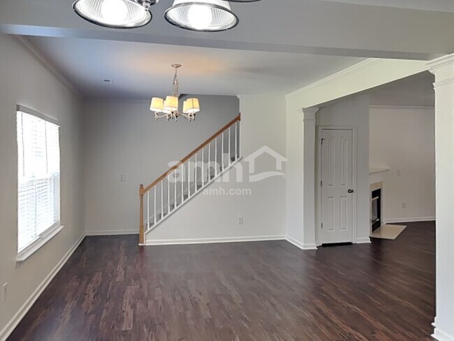 Building Photo - 4811 Spruce Peak Rd