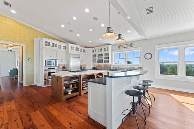 Building Photo - 7530 A1A S