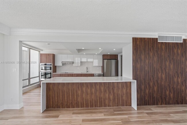 Building Photo - 2100 S Ocean Ln