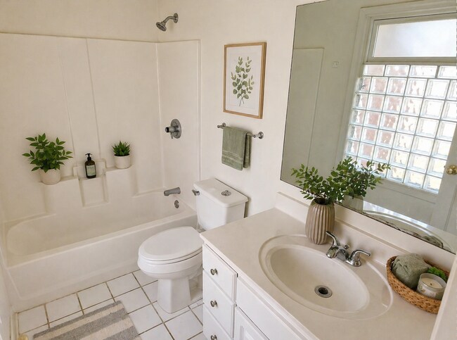 Building Photo - For Rent: Classic 3-Bedroom Brick Ranch in Lexington