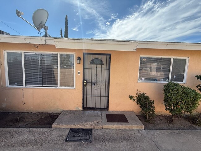 Building Photo - 2114 Brundage Ln