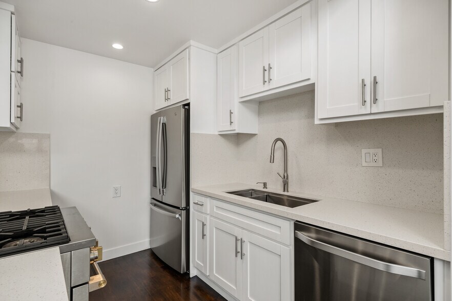 Building Photo - 24 Westwind St