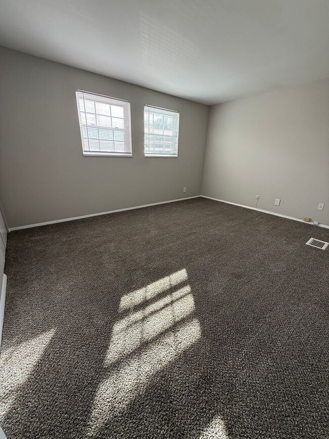 Building Photo - Spacious 2-Bedroom Townhome – Move-In Ready!