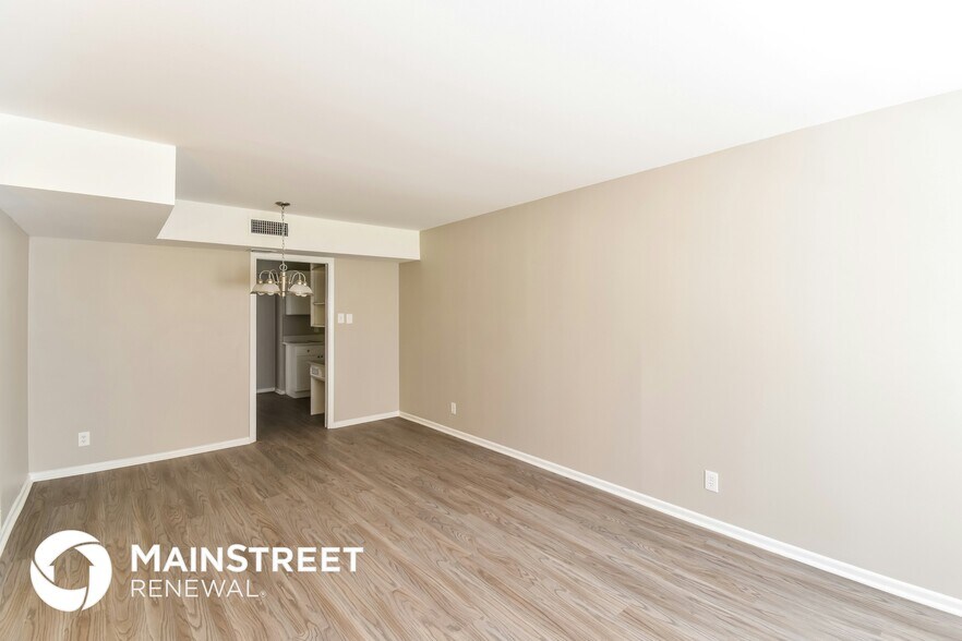 Building Photo - 1731 Brandenburg Dr