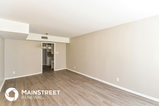 Building Photo - 1731 Brandenburg Dr