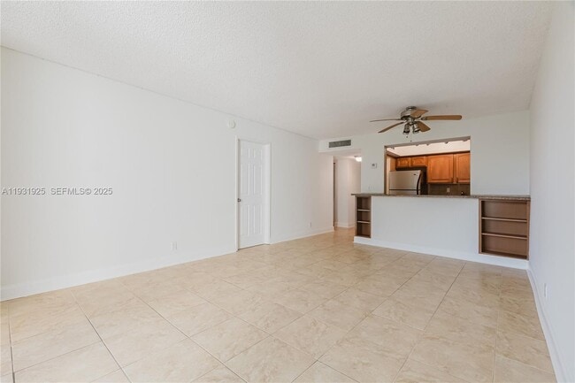 Building Photo - 1421 S Ocean Blvd