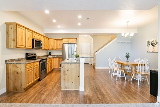 Building Photo - Townhome Rental in Spring Creek Community | Clubhouse, Pool & Community Amenities