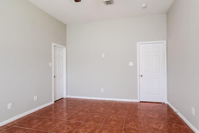 Building Photo - 2115 Beacon Light Ln