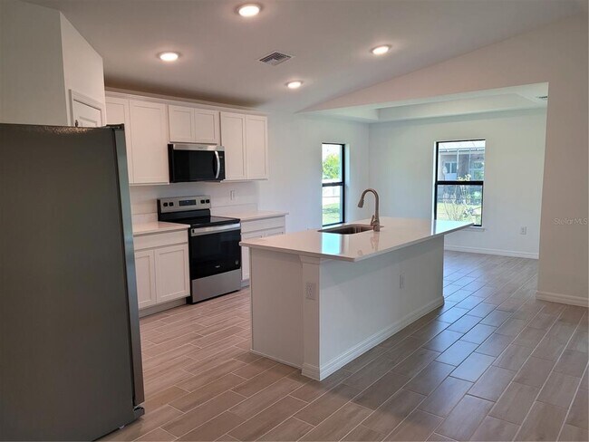 Building Photo - 11383 Baggot Ave