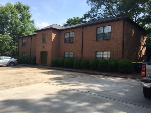 Building Photo - 2027 S Milledge Ave